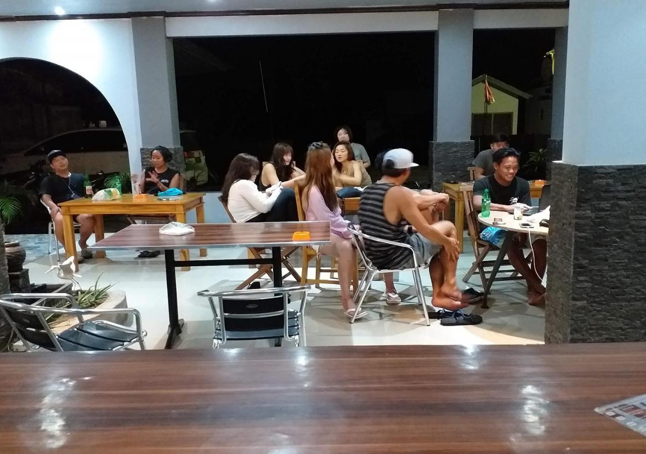 Ridho Malik Hotel Bumbang Exteriör bild