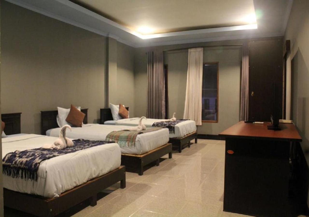 Ridho Malik Hotel Bumbang Exteriör bild