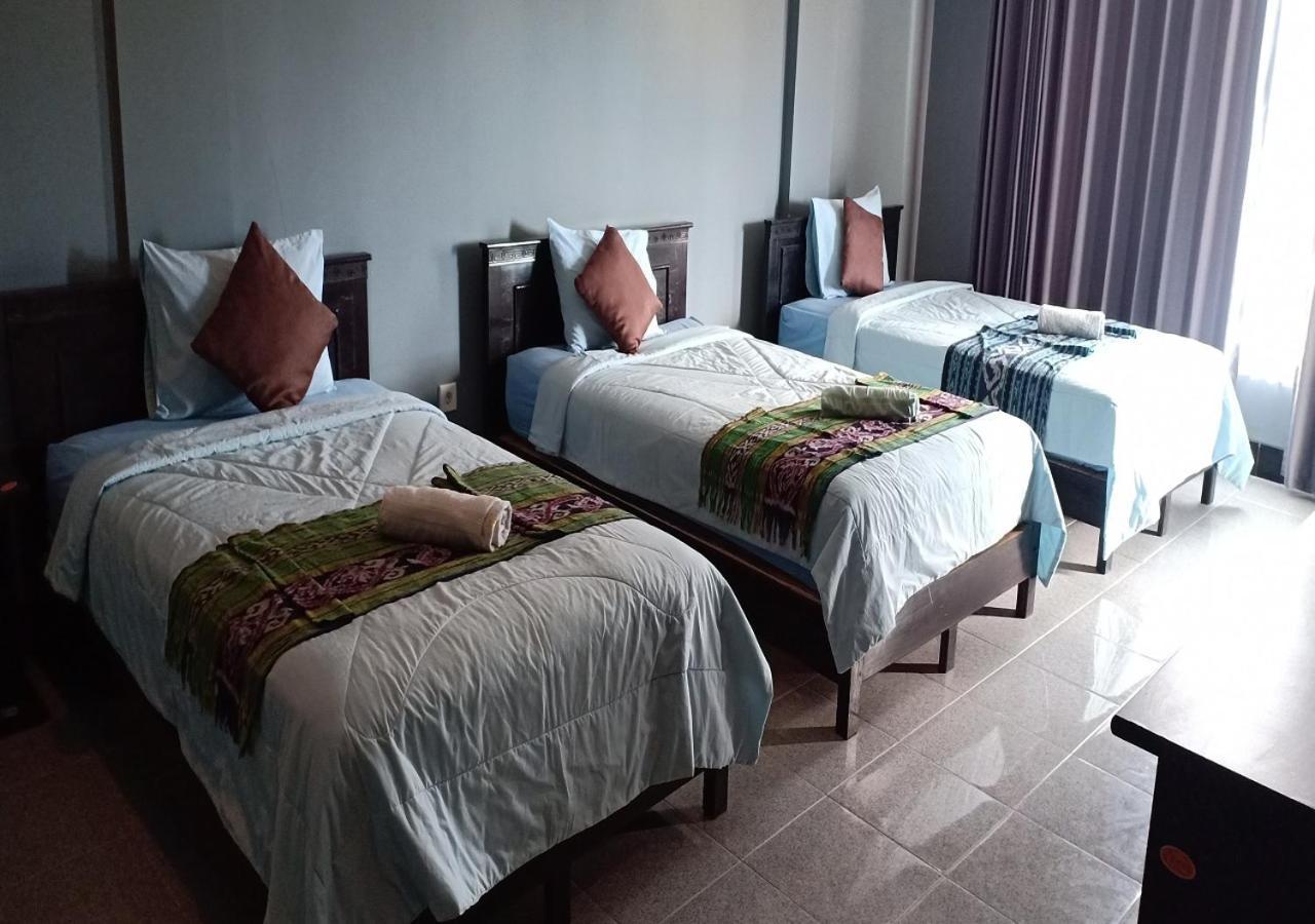 Ridho Malik Hotel Bumbang Exteriör bild