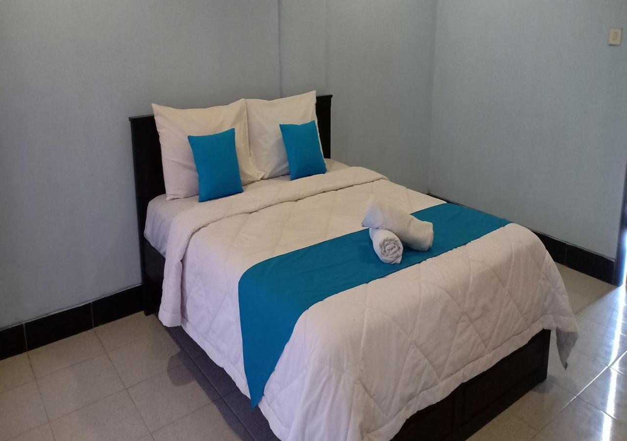 Ridho Malik Hotel Bumbang Exteriör bild