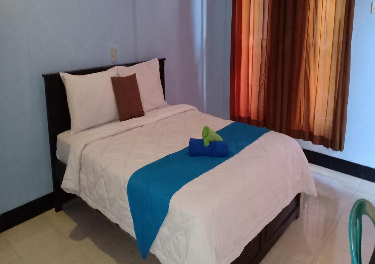 Ridho Malik Hotel Bumbang Exteriör bild