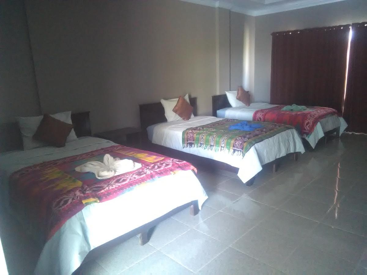 Ridho Malik Hotel Bumbang Exteriör bild